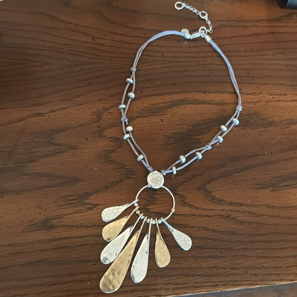 Bella Uno Two Tone Fane Statement Necklace. 18 inch w/ 3 inch extender.